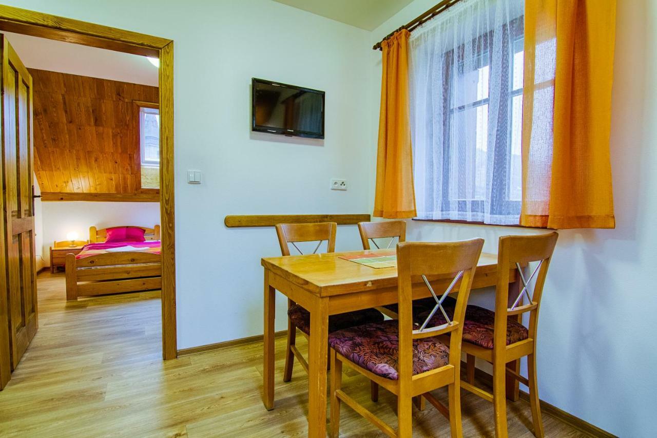 Apartment Rokys Рокитнице над Ийзероу Екстериор снимка