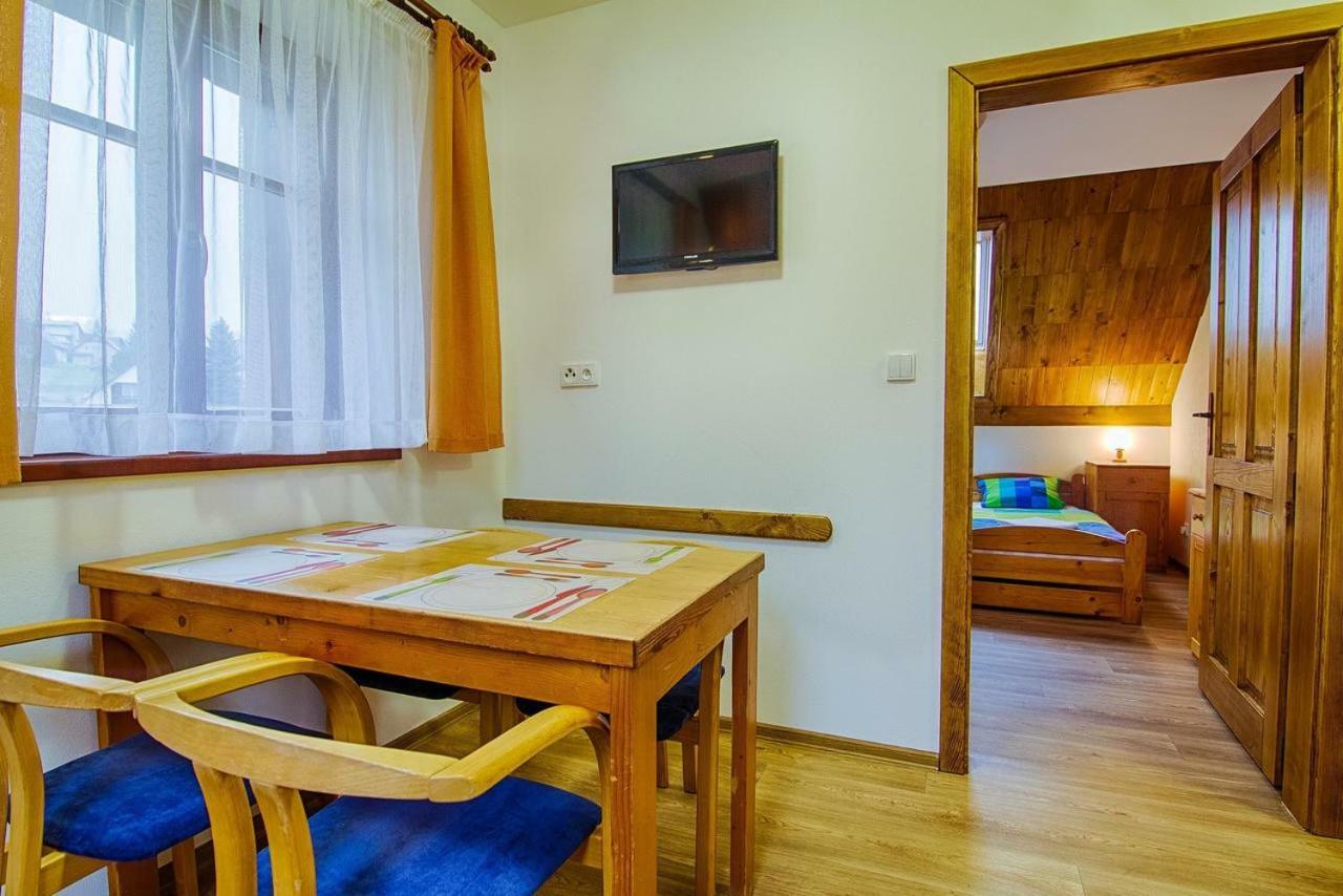 Apartment Rokys Рокитнице над Ийзероу Екстериор снимка